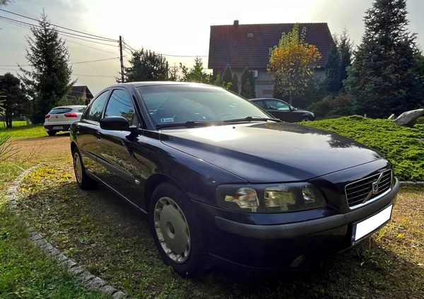 Volvo S60 cena 13000 przebieg: 284000, rok produkcji 2004 z Halinów małe 121